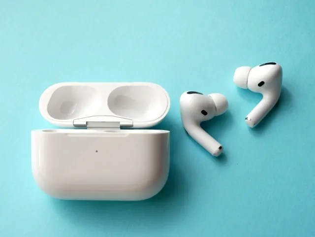 【AirPods修理】充電の持ちを改善させるならバッテリー交換